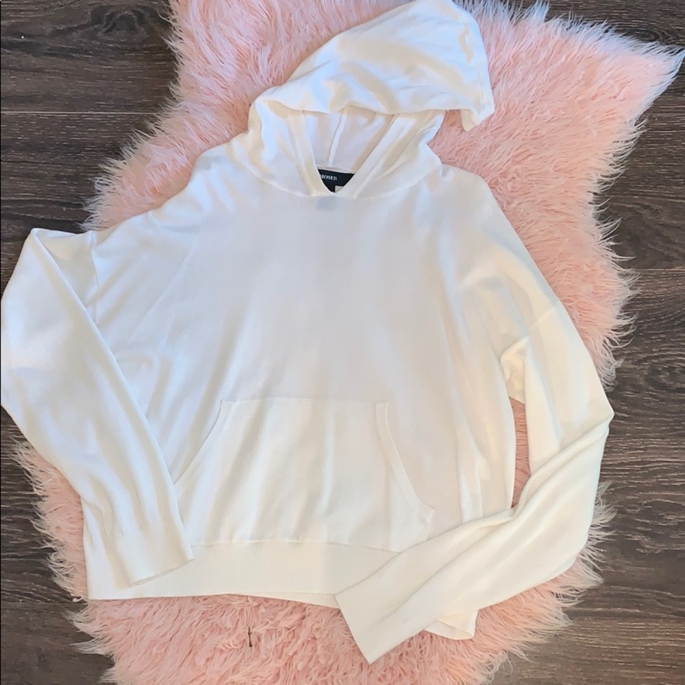 🌸Forever 21 white hoodie sweater